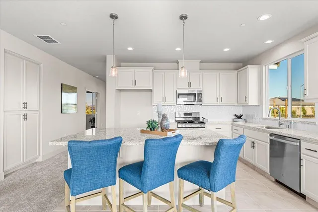 $813,500 | 2970 East Tuolumne Road, Turlock, CA 95382