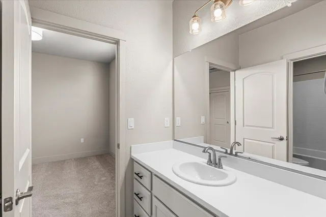 $813,500 | 2970 East Tuolumne Road, Turlock, CA 95382