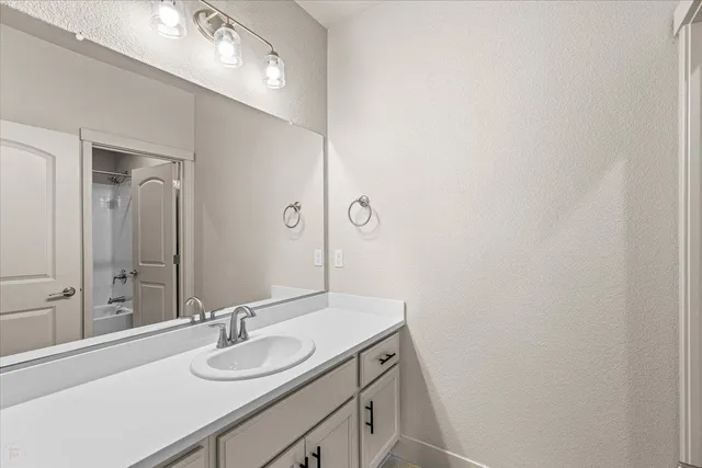 $813,500 | 2970 East Tuolumne Road, Turlock, CA 95382