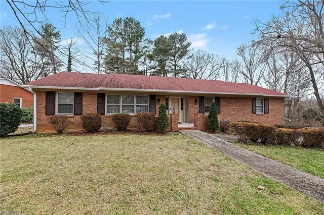 $325,000 | 3771 Tangle Lane, Winston-Salem, NC 27106