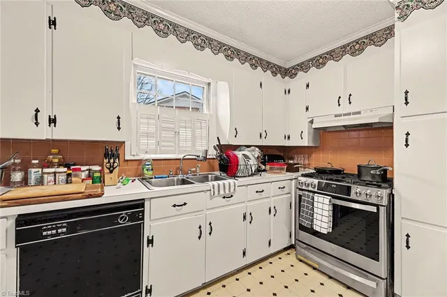 $325,000 | 3771 Tangle Lane, Winston-Salem, NC 27106