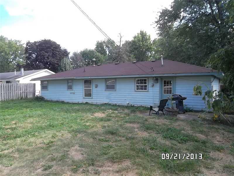 10044 Edgewood Road Brownsburg, IN 46112 - Photo 2 of 8