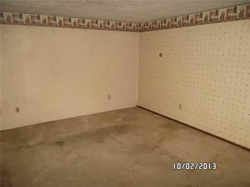 10044 Edgewood Road Brownsburg, IN 46112 - Photo 3 of 8
