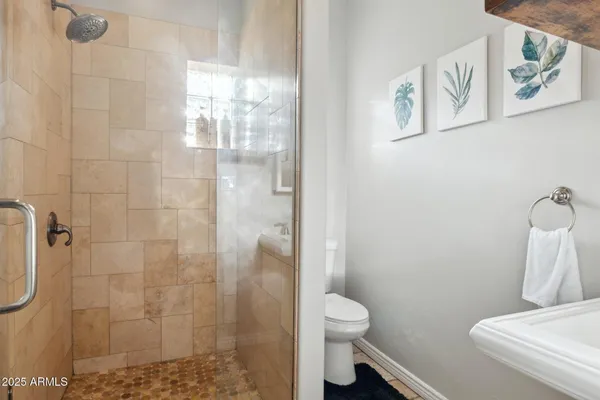 $2,700 | 2012 North 23rd Street, Phoenix, AZ 85006