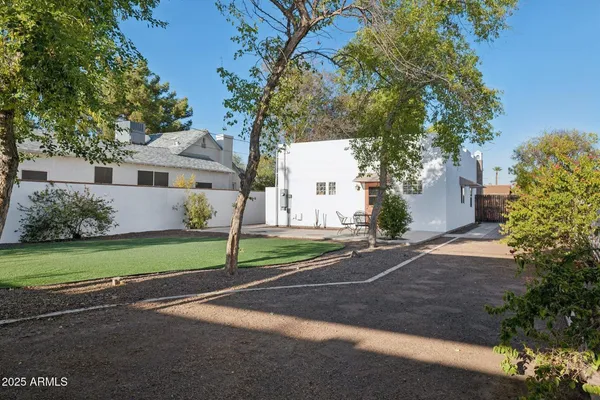 $2,700 | 2012 North 23rd Street, Phoenix, AZ 85006