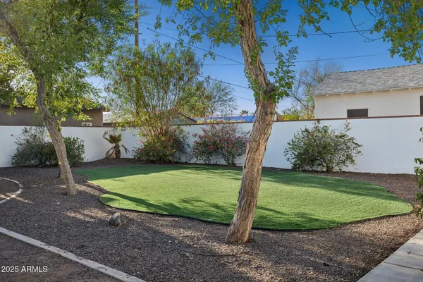 $2,700 | 2012 North 23rd Street, Phoenix, AZ 85006