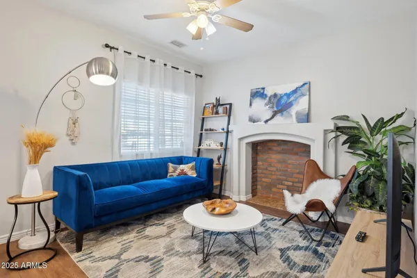 $2,700 | 2012 North 23rd Street, Phoenix, AZ 85006