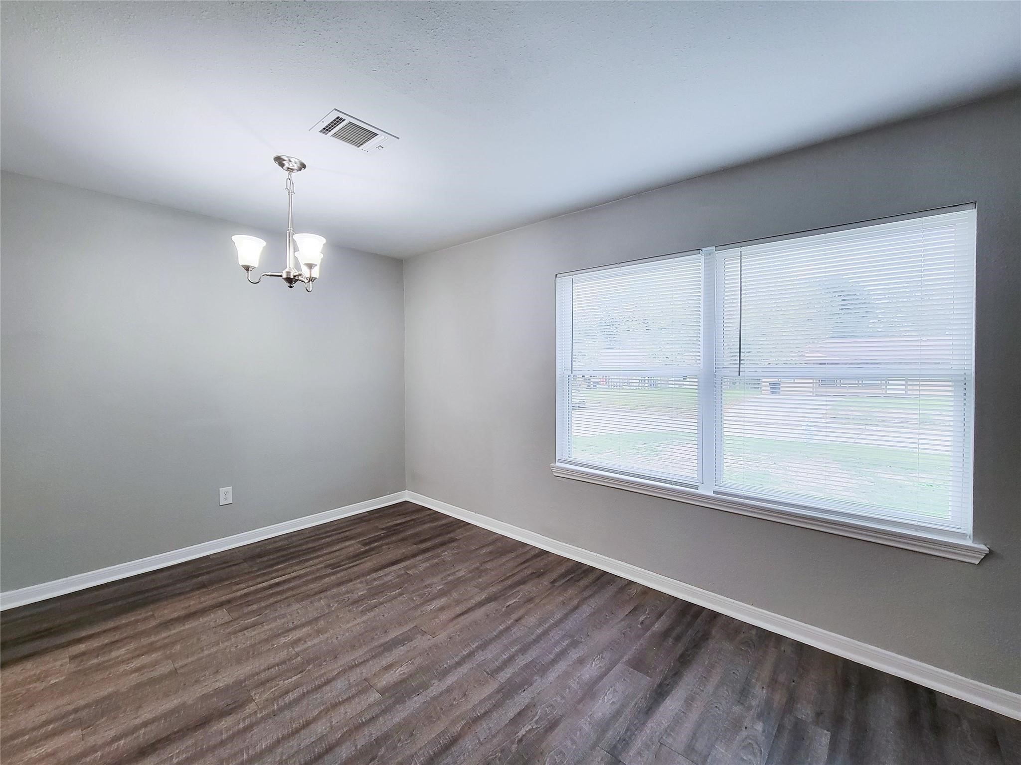 5242 Keystone Street Houston, TX 77021 - Photo 6 of 13