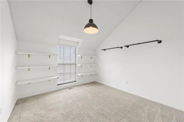 $230,000 | 6010 North Bellefontaine Avenue, Gladstone, MO 64119