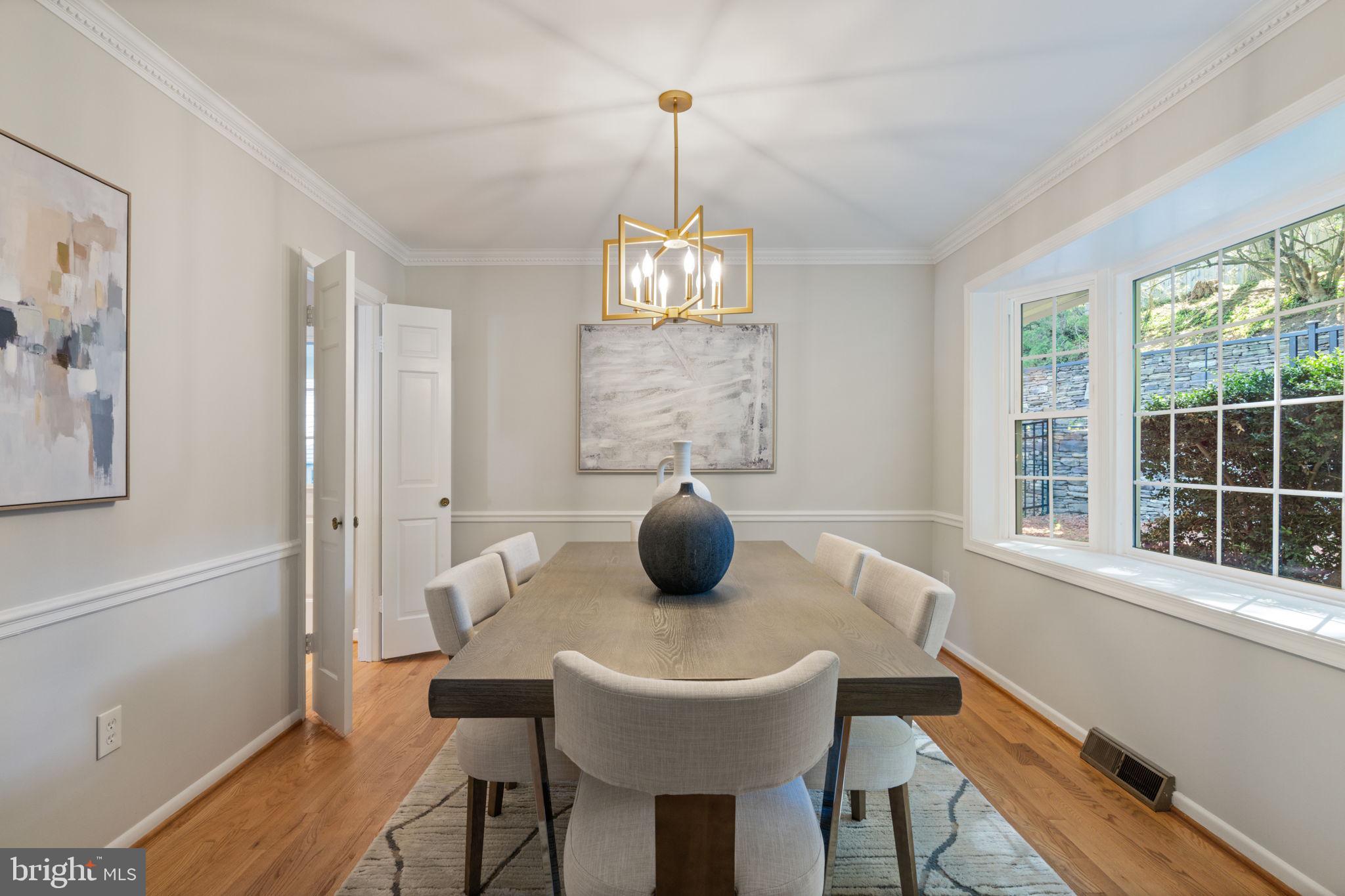 9713 Rhapsody Drive Vienna, VA 22181 - Photo 4 of 28 Nice Sized Dining Room