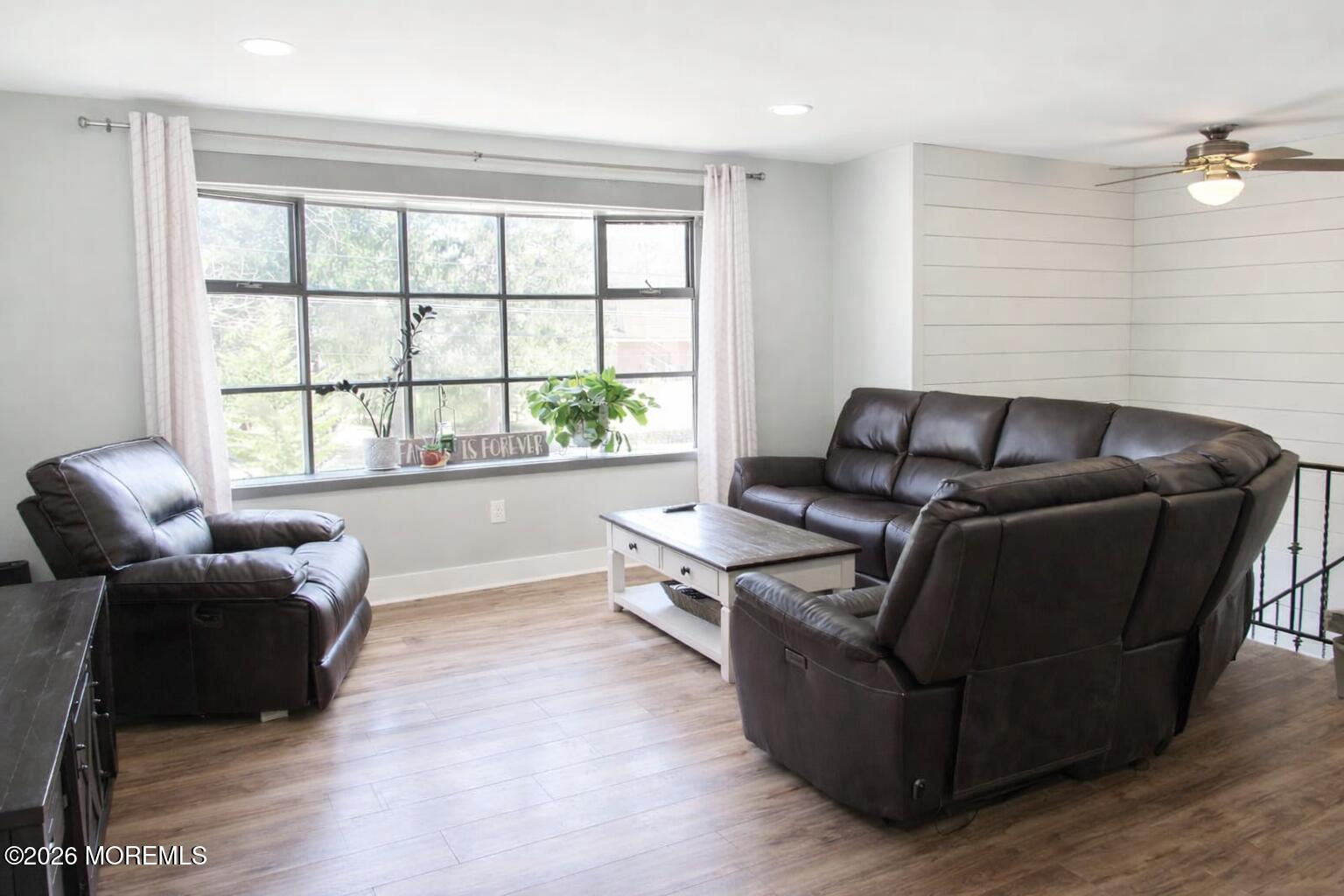 172 Hawkin Road Cream Ridge, NJ 08514 - Photo 3 of 24 Living room