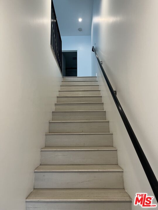 246 North Dillon Street, Unit 246 Los Angeles, CA 90026 - Photo 12 of 24