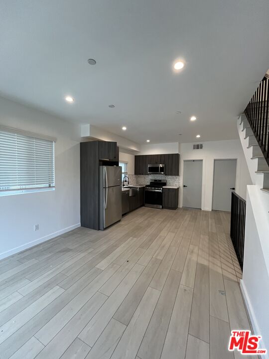 246 North Dillon Street, Unit 246 Los Angeles, CA 90026 - Photo 2 of 24