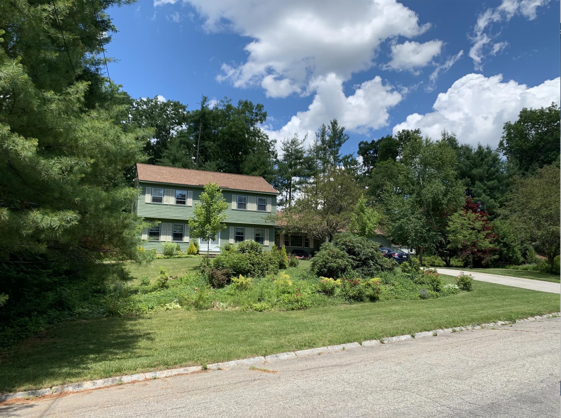31 Todd Road Nashua, NH 03064 - Photo 2 of 30