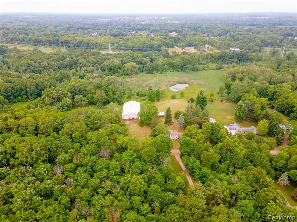 2320 Pingree Road Howell, MI 48843 - Photo 36 of 48