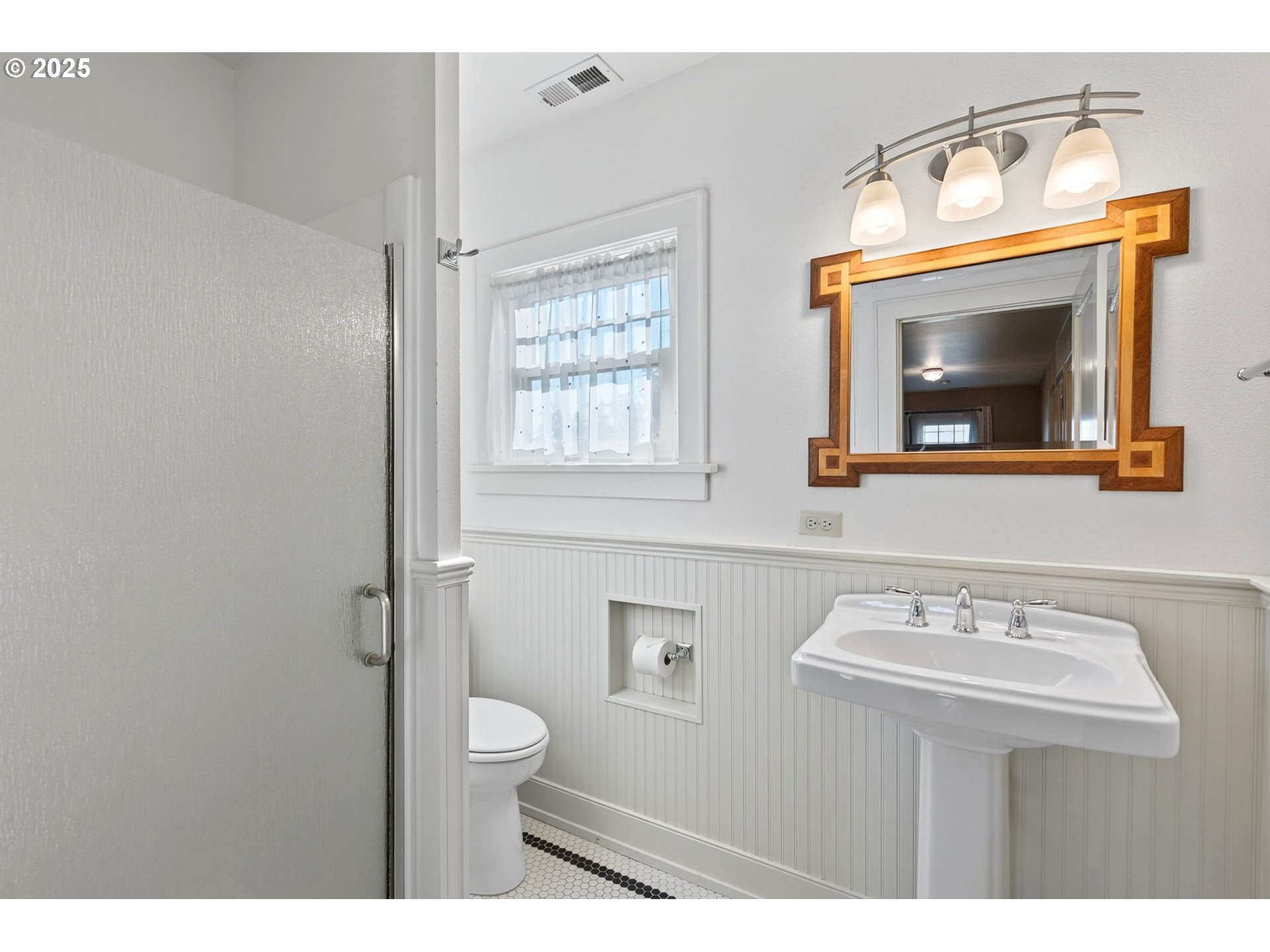828 Calapooia Street Southwest Albany, OR 97321 - Photo 23 of 46 Gallery Image 23