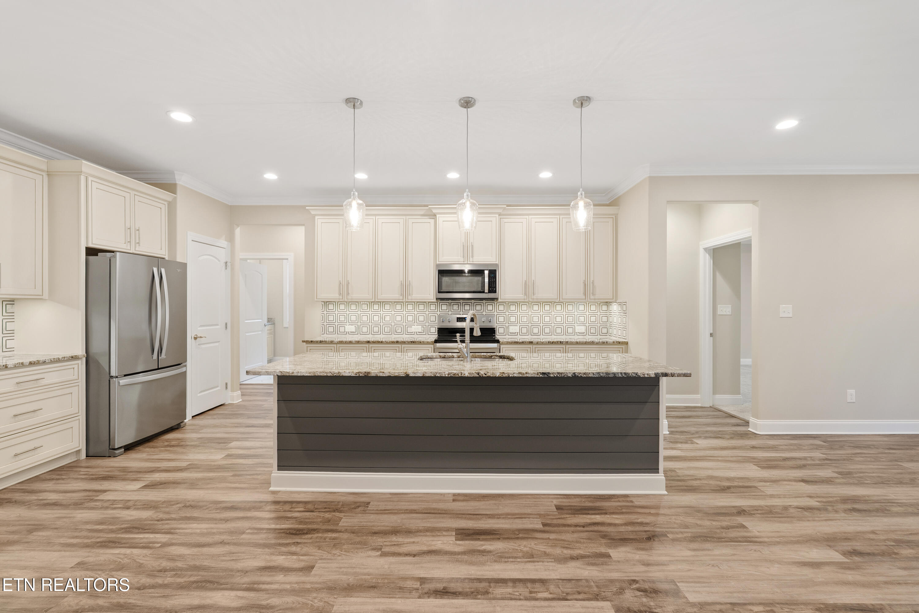 104 Inola Place Loudon, TN 37774 - Photo 9 of 49 Kitchen