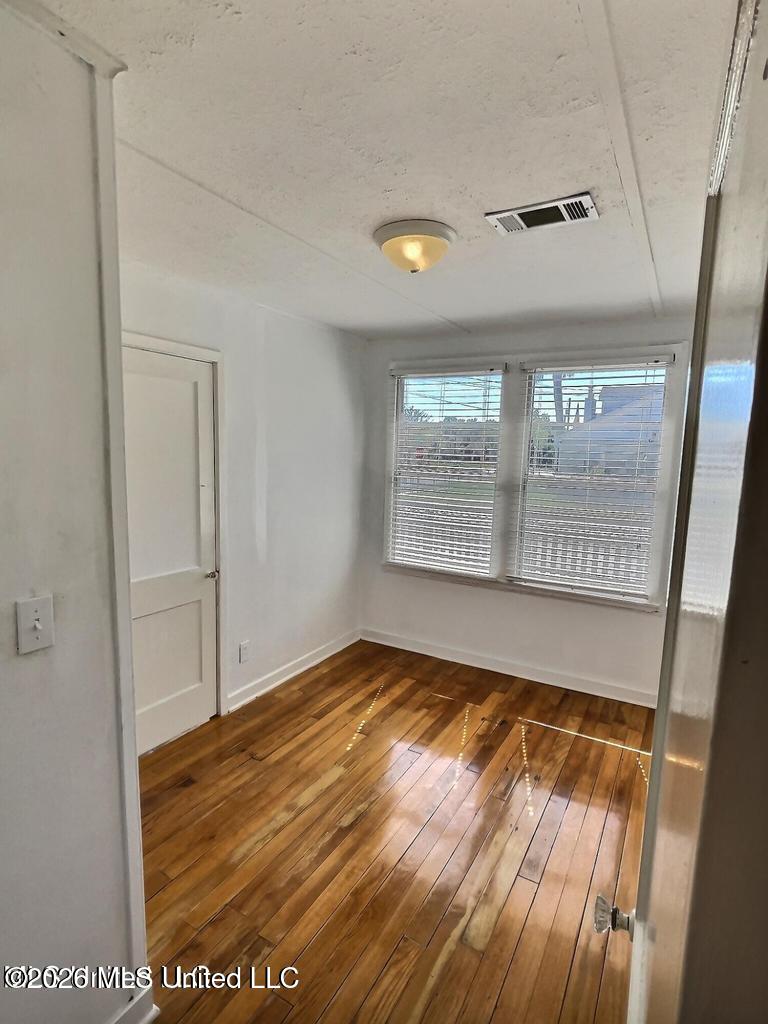 1076 Cherokee Street Biloxi, MS 39530 - Photo 15 of 25 20251010143947944458000000-o