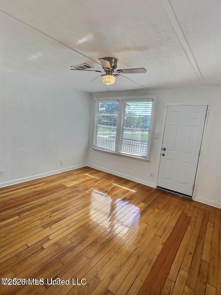 1076 Cherokee Street Biloxi, MS 39530 - Photo 21 of 25 20251010143951639973000000-o