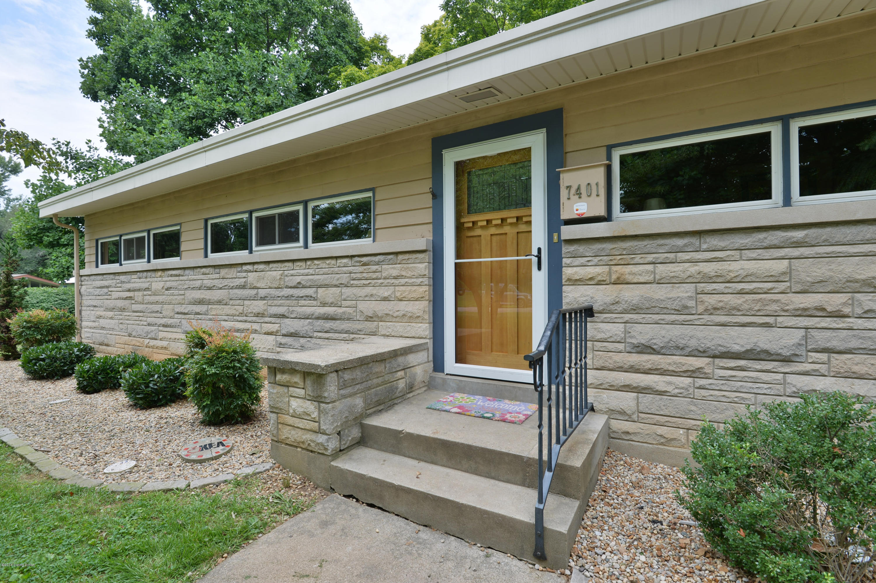 7401 Boxwood Road Louisville, KY 40222 - Photo 3 of 47 01 LSIR 20160720
