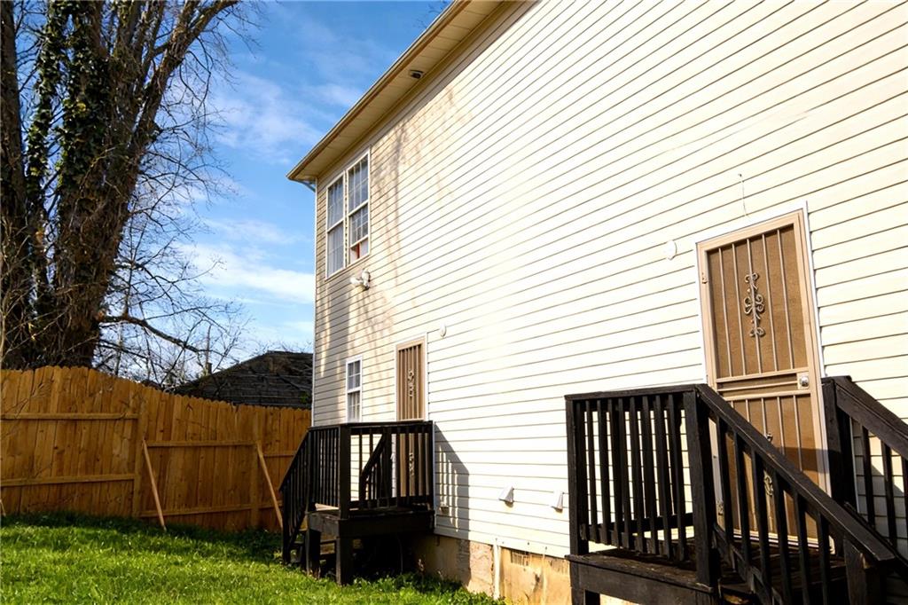 478 Sunset Avenue Northwest Atlanta, GA 30318 - Photo 4 of 28