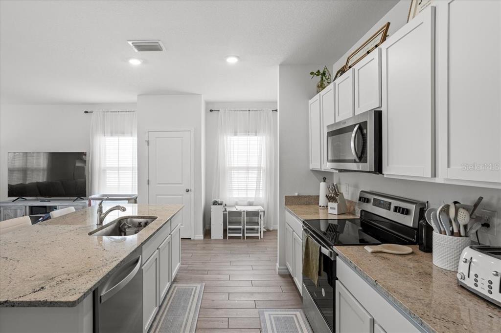 5126 Southwest 47th Lane Gainesville, FL 32608 - Photo 17 of 36