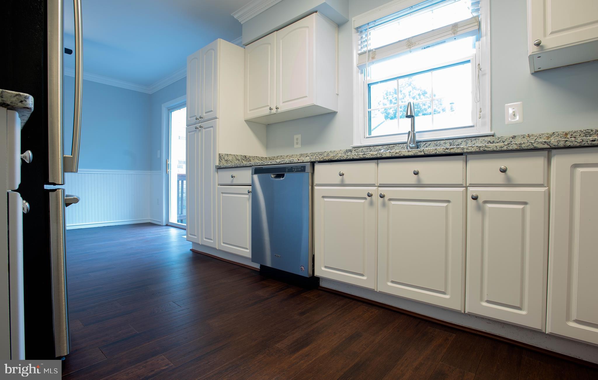 10257 Braddock Road Fairfax, VA 22032 - Photo 6 of 23 Kitchen