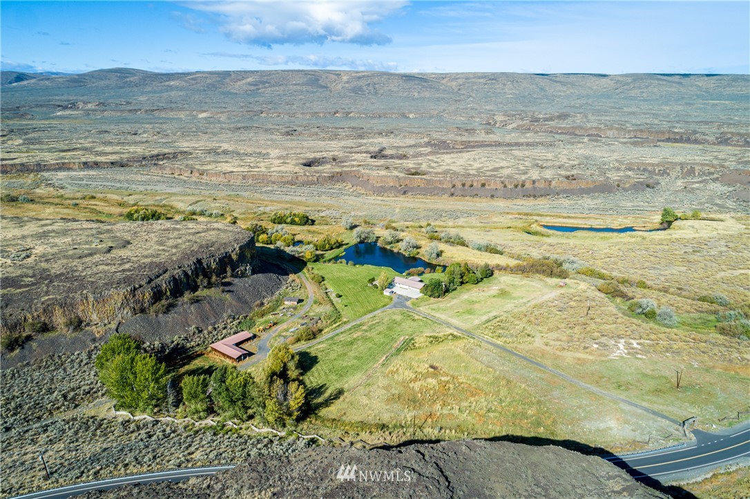 700 Coulee Meadows Road Waterville, WA 98858 - Photo 1 of 25 a view of an ocean and beach