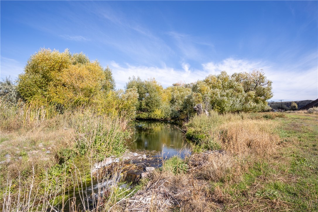 700 Coulee Meadows Road Waterville, WA 98858 - Photo 14 of 25 a view of lake