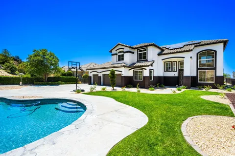 $1,075,000 | 13435 Canyon Crest Road, Yucaipa, CA 92399