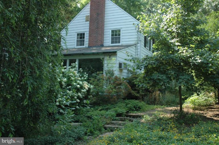 4623 Wilmslow Road Baltimore, MD 21210 - Photo 29 of 30 Garden