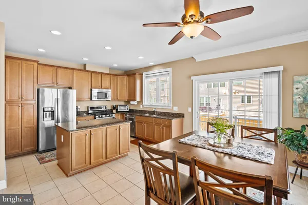 $685,000 | 25491 Amber Gate Terrace, Chantilly, VA 20152
