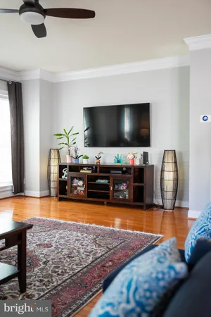 $685,000 | 25491 Amber Gate Terrace, Chantilly, VA 20152