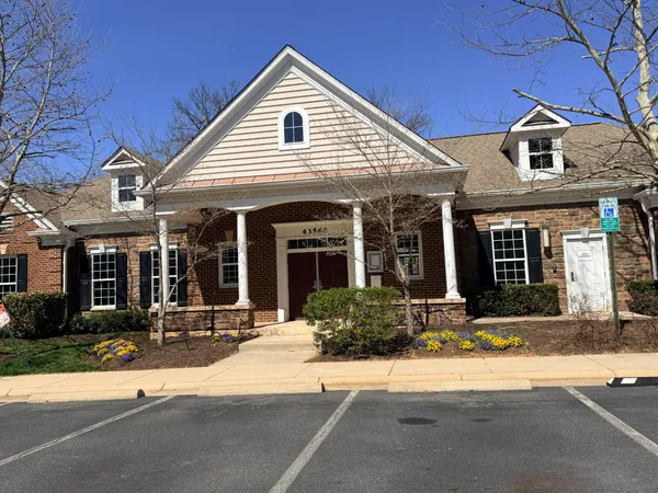 $685,000 | 25491 Amber Gate Terrace, Chantilly, VA 20152