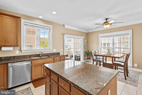 $685,000 | 25491 Amber Gate Terrace, Chantilly, VA 20152
