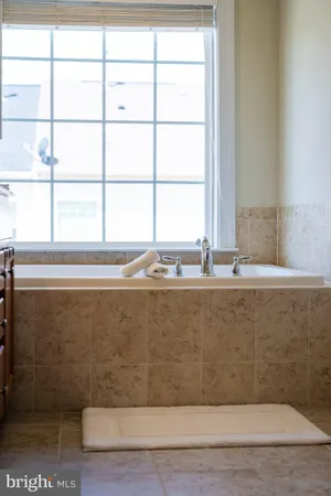 $685,000 | 25491 Amber Gate Terrace, Chantilly, VA 20152