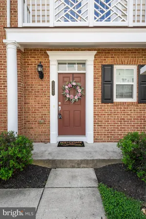 $685,000 | 25491 Amber Gate Terrace, Chantilly, VA 20152