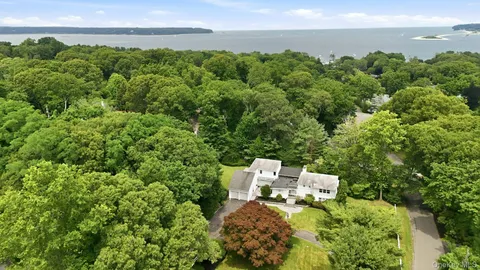 $1,899,000 | 39 Upper Drive, Huntington Bay, NY 11743