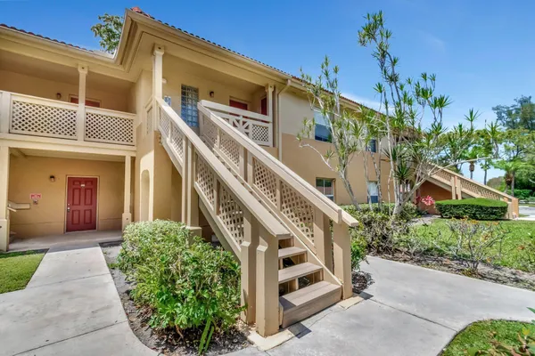 $190,000 | 4847 Via Palm Lakes, Unit 1021, West Palm Beach, FL 33417