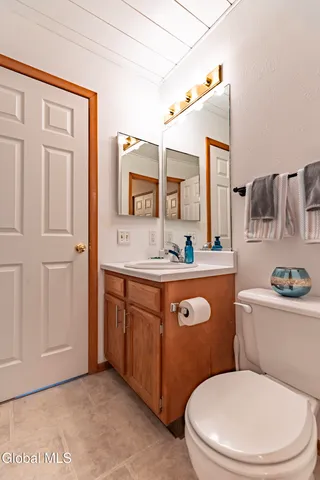 $575,000 | 42 Capitol Place, East Greenbush, NY 12144