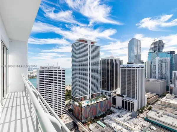 $3,400 | 133 Northeast 2nd Avenue, Unit 3306, Miami, FL 33132