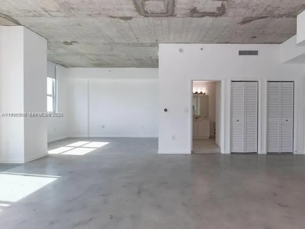 a view of empty room