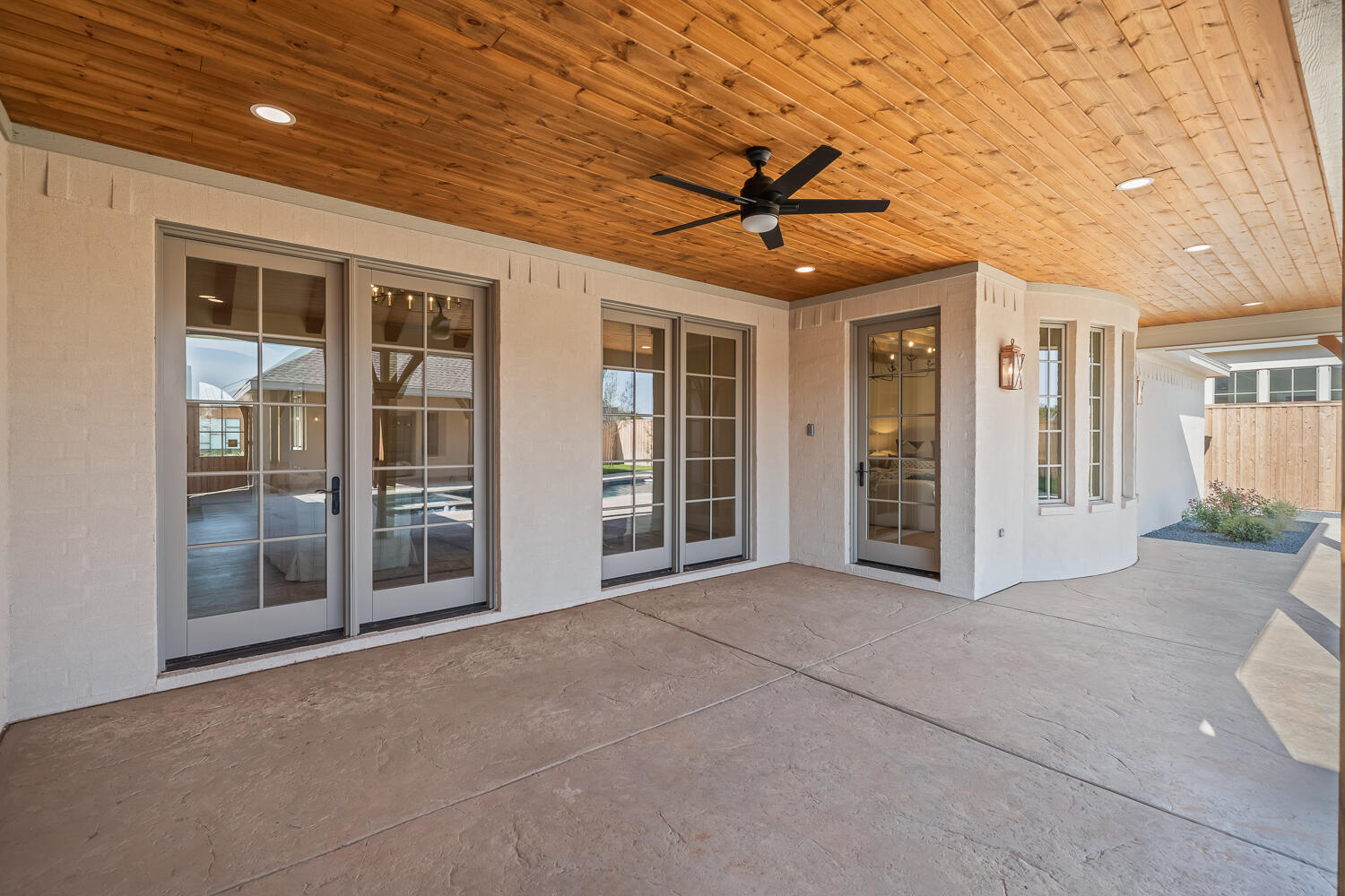 3911 149th Street Lubbock, TX 79423 - Photo 9 of 79 a view of a livingroom with a ceiling fan and window
