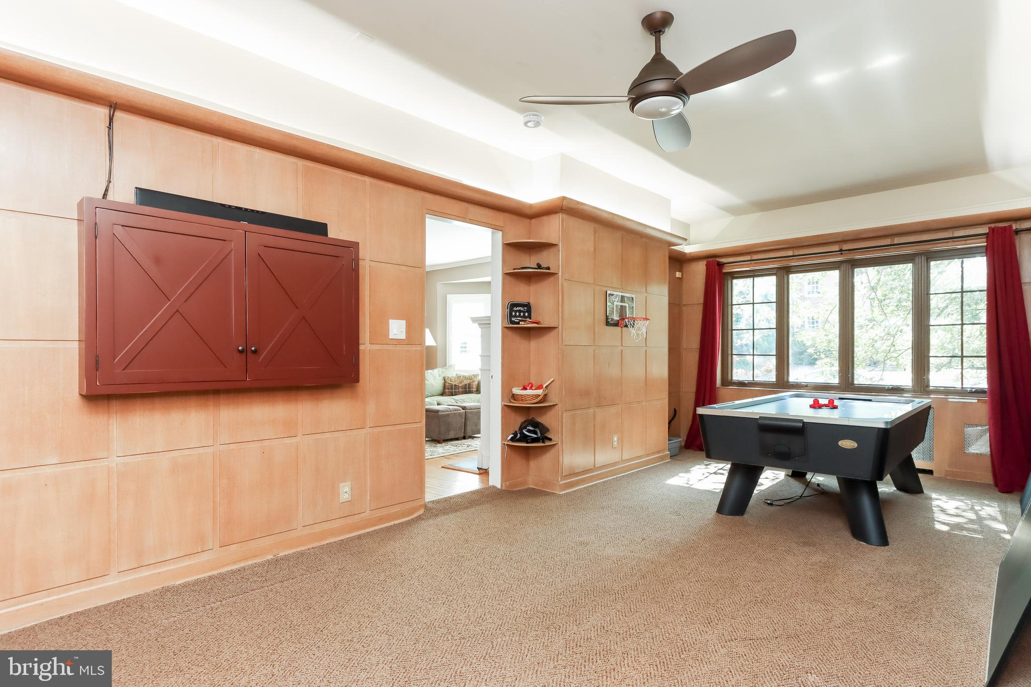 2404 Brambleton Road Baltimore, MD 21209 - Photo 12 of 44