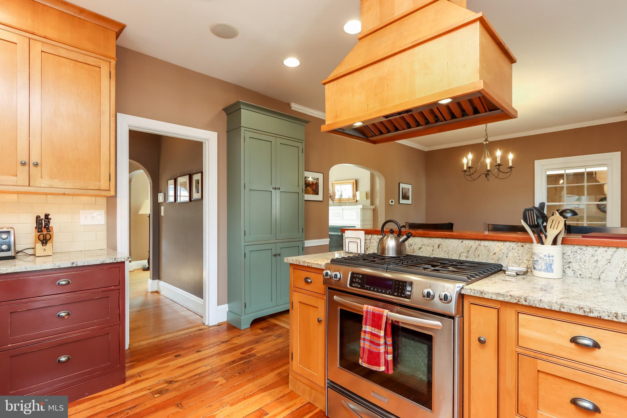 2404 Brambleton Road Baltimore, MD 21209 - Photo 18 of 44