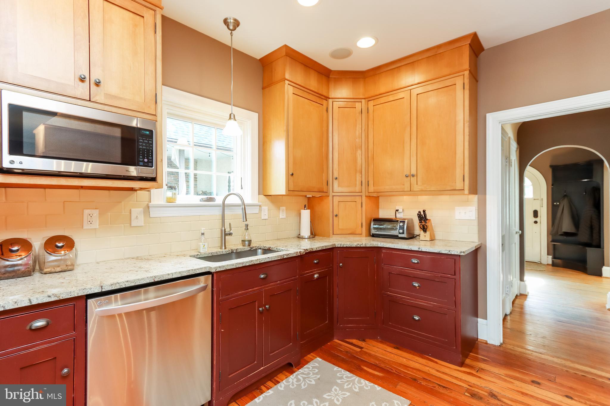 2404 Brambleton Road Baltimore, MD 21209 - Photo 19 of 44