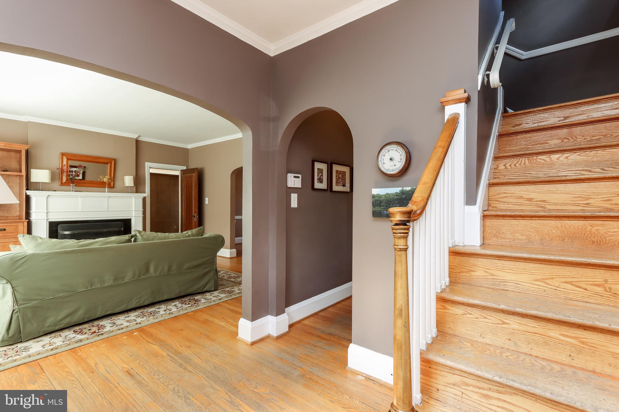 2404 Brambleton Road Baltimore, MD 21209 - Photo 6 of 44