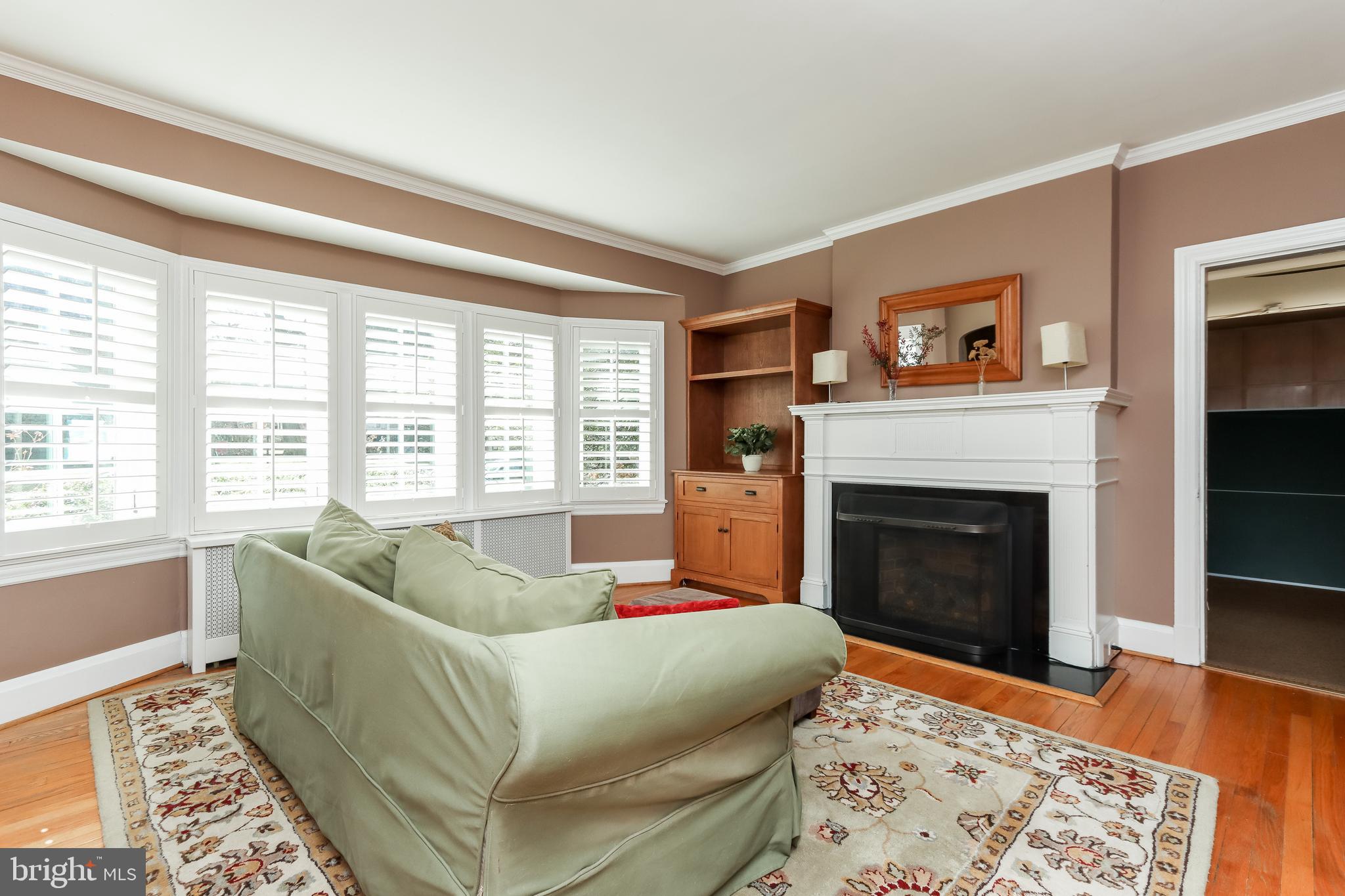 2404 Brambleton Road Baltimore, MD 21209 - Photo 8 of 44