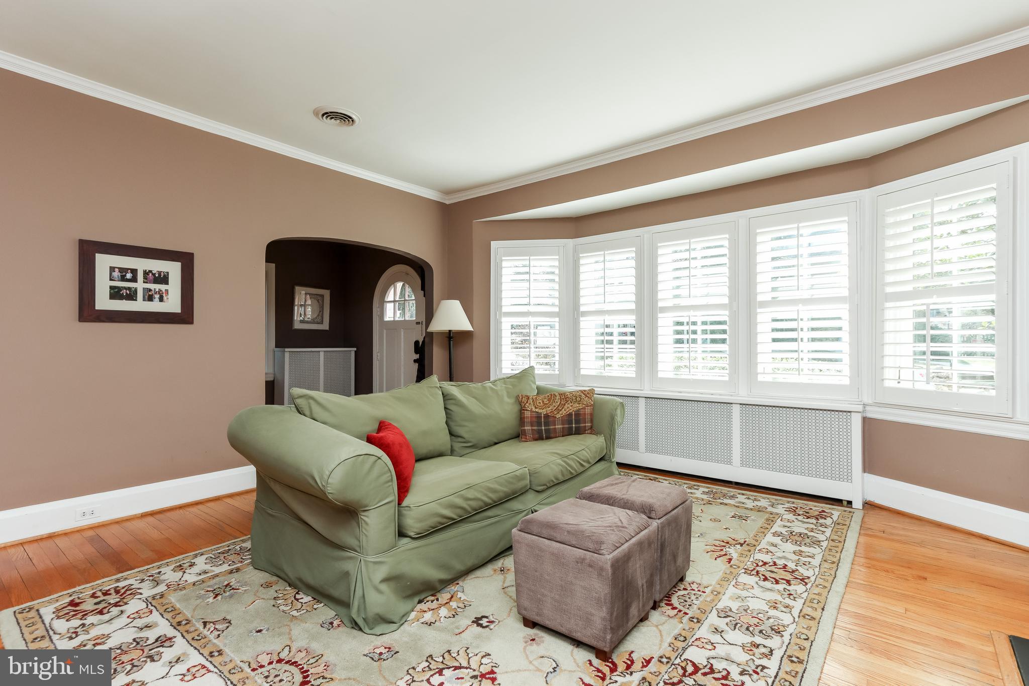 2404 Brambleton Road Baltimore, MD 21209 - Photo 9 of 44