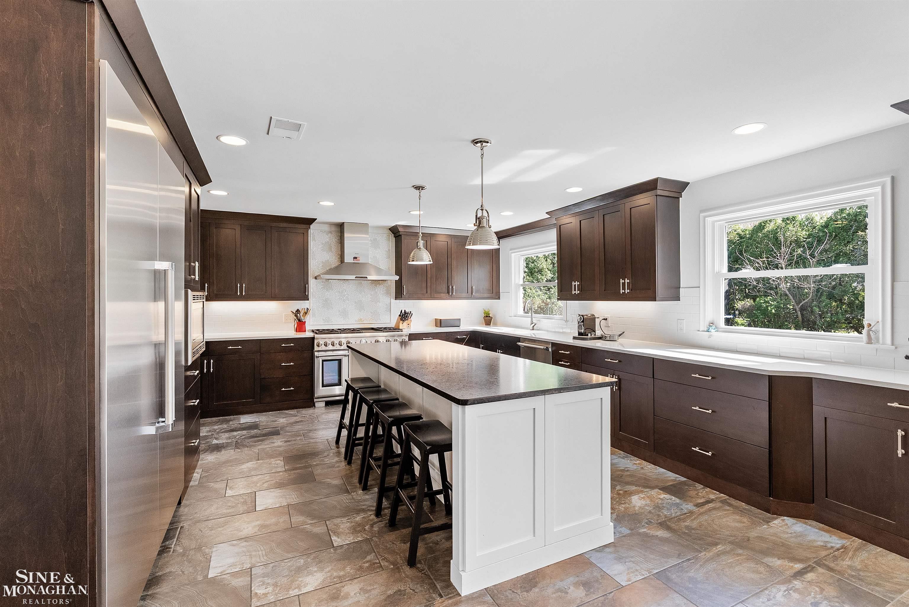 71 North Deeplands Road Grosse Pointe, MI 48236 - Photo 10 of 68 50172866-4d0e7278-056f-48f0-8432-ffabe531e403.JPG